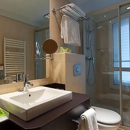 Hotel Sercotel Codina